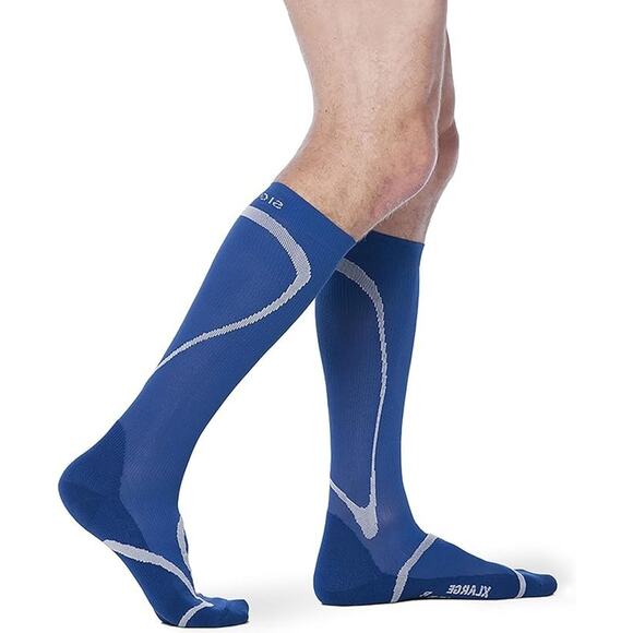 Sigvaris Motion High Tech Closed Toe Calf High Medical Compression 20-30mmHg, LS - Picture 1 of 4
